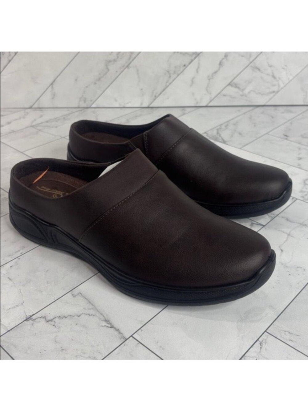 NWT Easy Street Womens Janalee Brown Faux Leather Slip-On Comfort Mules Size 8W - Picture 4 of 9